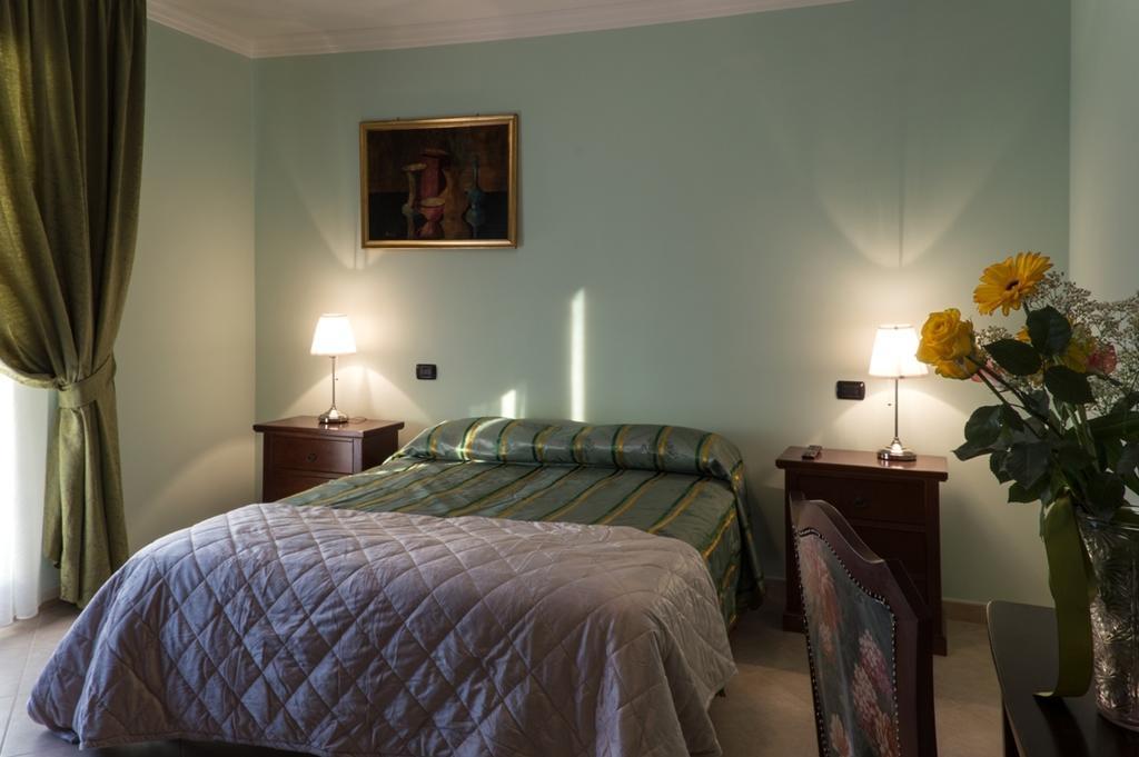 Bed And Breakfast Ocare Сан-Джемини Номер фото